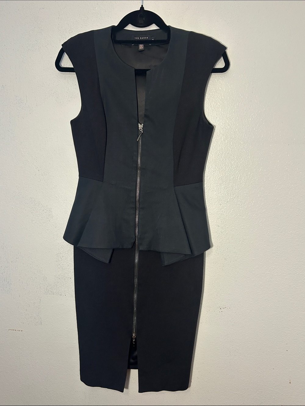 Ted Baker Jamthun Black Peplum Zip Front Dress Size 2